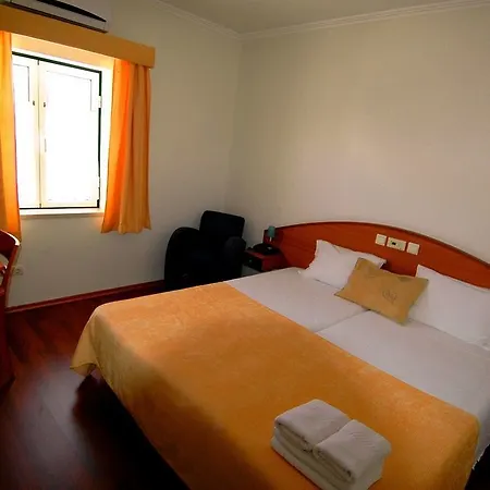 Albergaria Pedra D'ouro 4* 상페드루 지 모엘