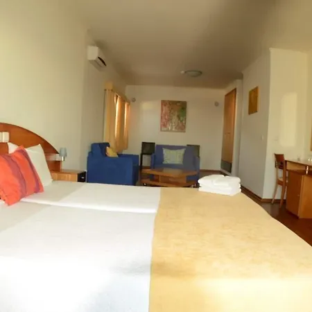 Albergaria Pedra D'ouro 4* 상페드루 지 모엘